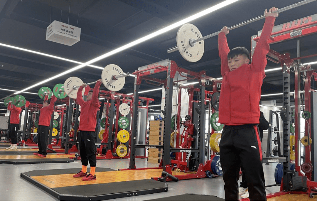 包含赛前体能课后，北京首钢刷新队史纪录备战法国杯，赛场秩序良好，轮换策略成焦点的词条开云官方平台